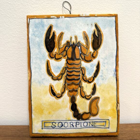 Vintage Italian Scorpione Scorpio Zodiac Terracotta Pottery Wall Plaque Tile 7" - Picture 1 of 5